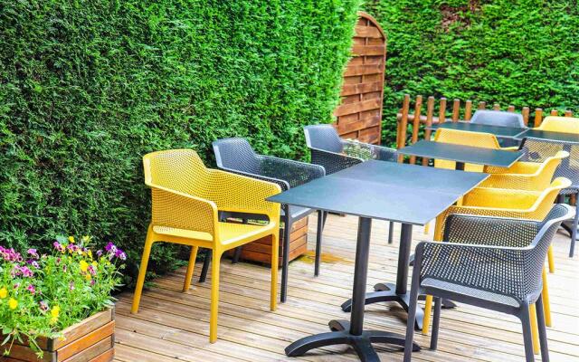 ibis Calais Car Ferry