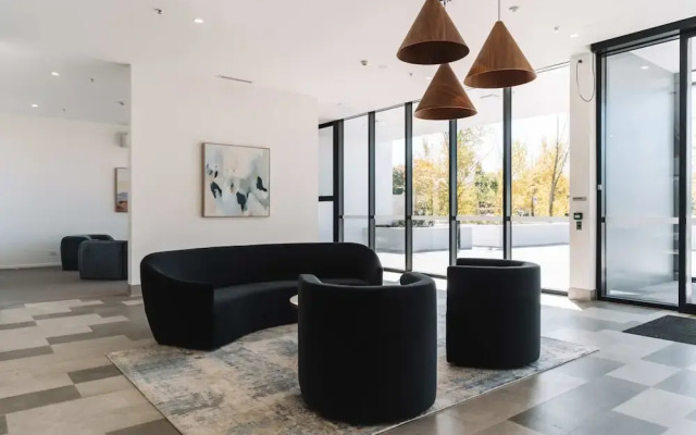 Pristine 2-bed Apartment With Pool and BBQ