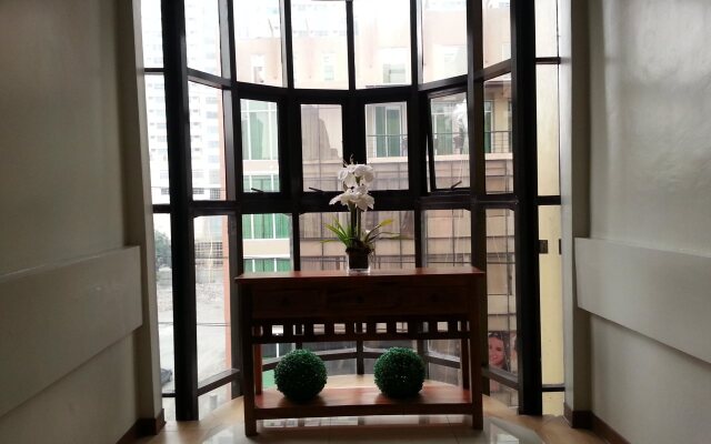 Stone House Hotel Mabini