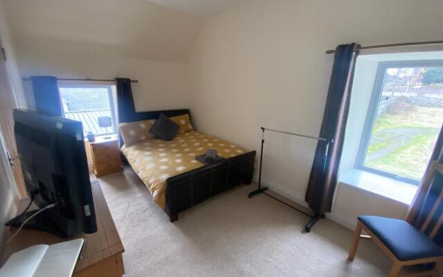 Little Ship Inn Rooms