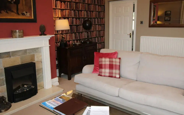 Geltsdale Garden Apartment