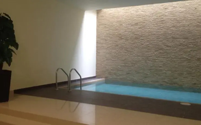 City Luxury Suites 604