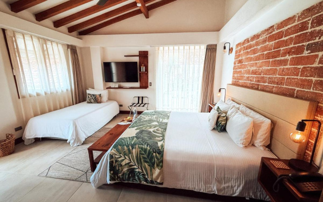 Casa Bixa Hotel Boutique -Santa Fe de Antioquia- Mayores de 12 años