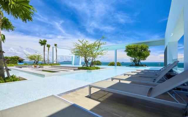 Kuno - 2Br, Beachfront Jomtien