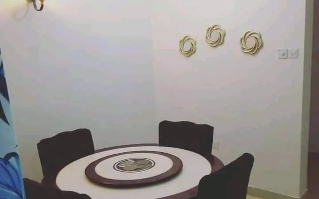 Lux Suites Seville Residency Bamburi