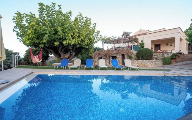 Villa Chloe With Private Pool