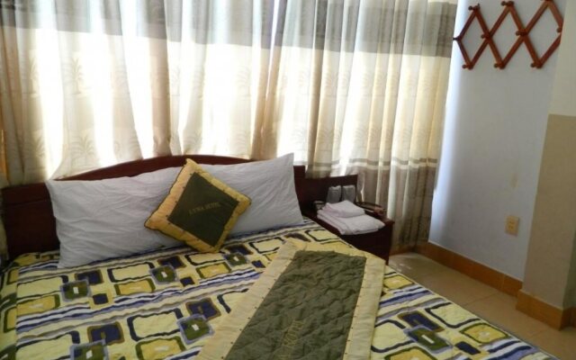 Lyna Hotel