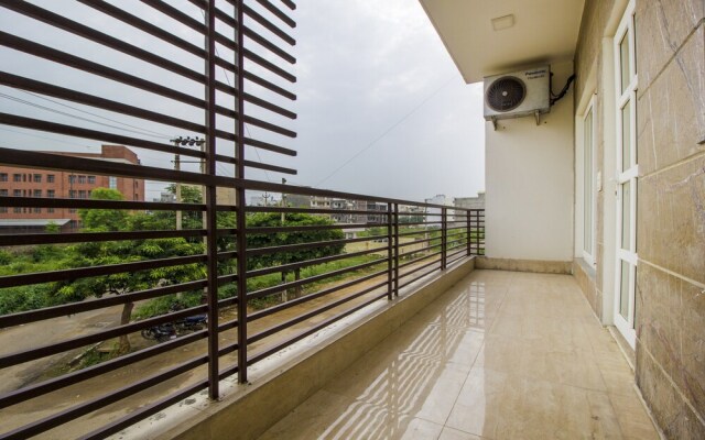 FabHotel Royal Tulip Sushant Lok II