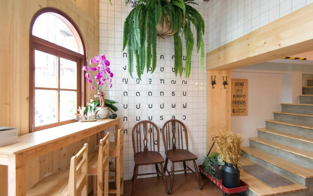Barn and Bed Hostel