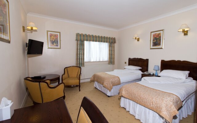 Hadlow Manor Hotel