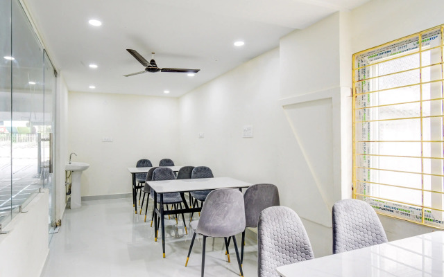 Super Townhouse Oak LB Metro Station Formerly Sunil Arcade