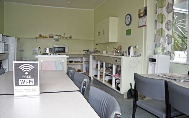 Braemar House B&B and YHA Hostel