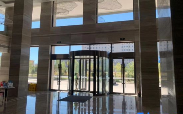 Kyriad Marvelous Hotel(Alxa Zuoqi store)