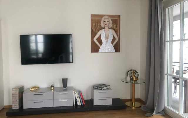 Luxury 145 m2 Apartment with Terrace