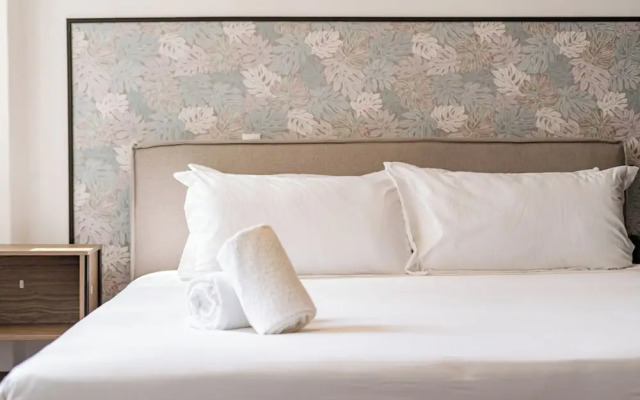 Parques Condesa Apartments by VH