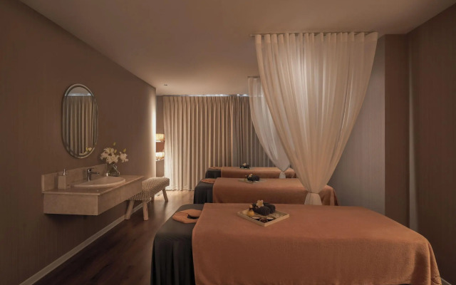 Silverland May Hotel