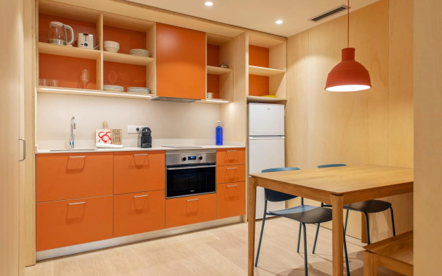 Jardinets De Gràcia by The 5ve Soul