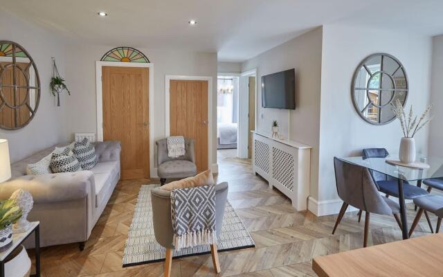 Host Stay The Hampton at Prospect Hill Apartments