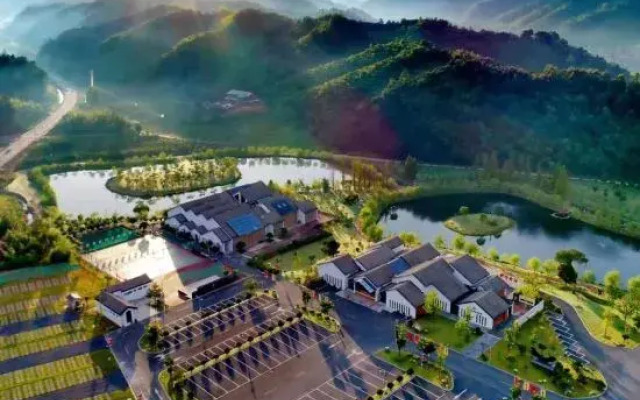 Anji Lujia Liangshan Hotel (Countryside Lujia Scenic Area)