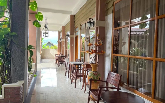 Urbanview Syariah Hotel Kanigara Batu