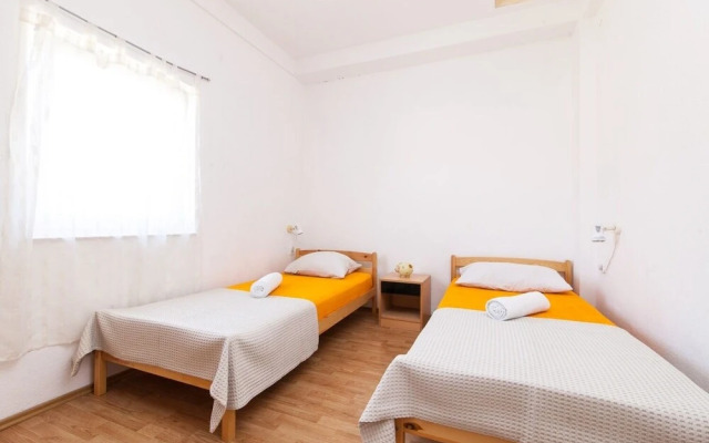 Villa Vinko - With Four Rooms - H