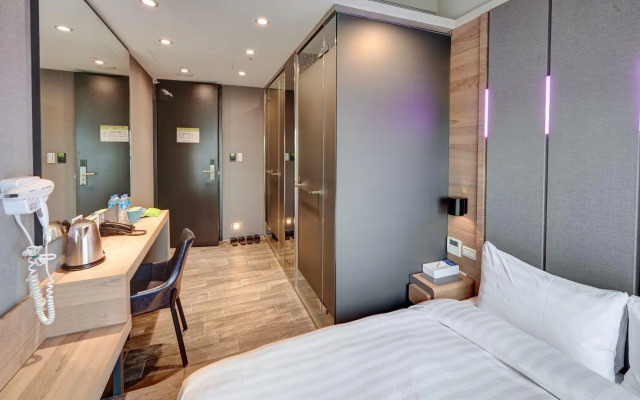 Kiwi Share Hotel - Zhongli Station Branch - Hostel