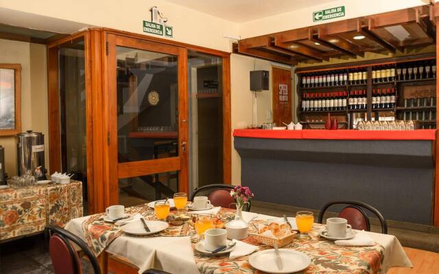 M383 Hotel Bariloche
