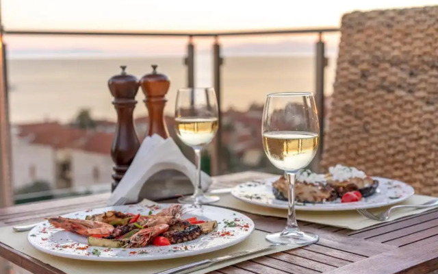 Greek Pride Cronwell Rahoni