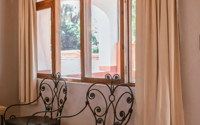 Hotel Embajadoras