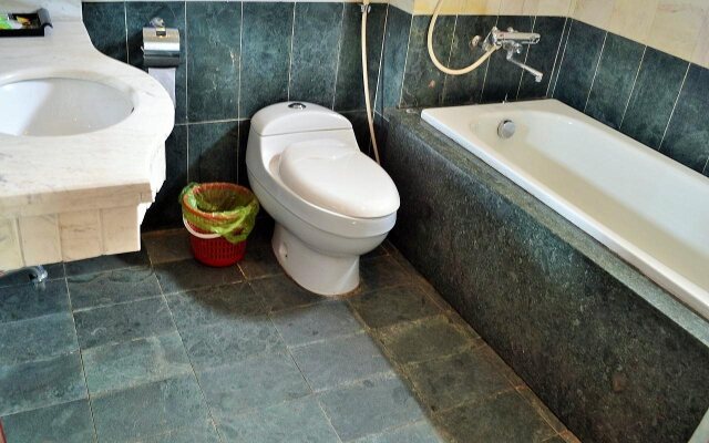Hoa Binh Ha Long Hotel