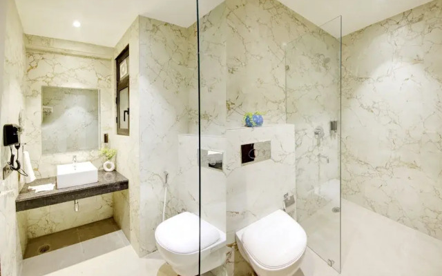 Saltstayz Premier – Galleria Market Road & Sector 27