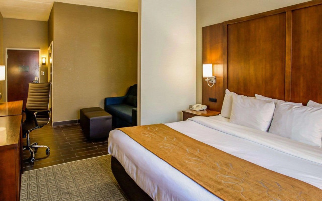 Comfort Suites