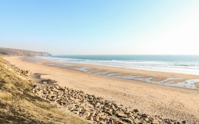 Praa Waves