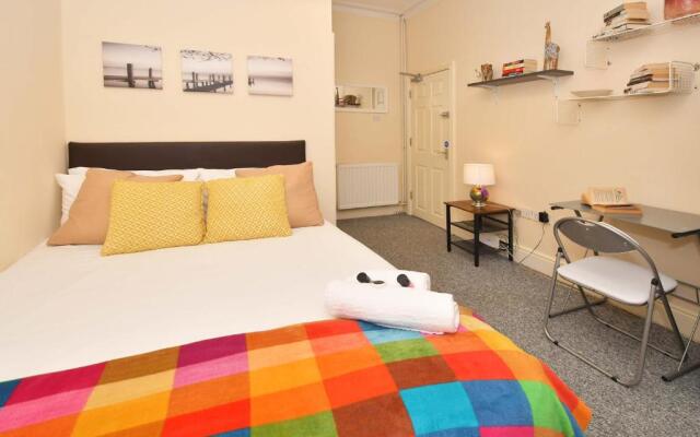 Townhouse @ 178 Ruskin Road Crewe