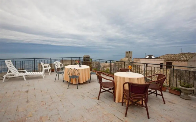 Hotel Moderno