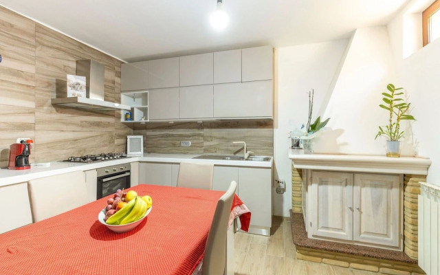 Apartment With Exclusive Swimming Pool