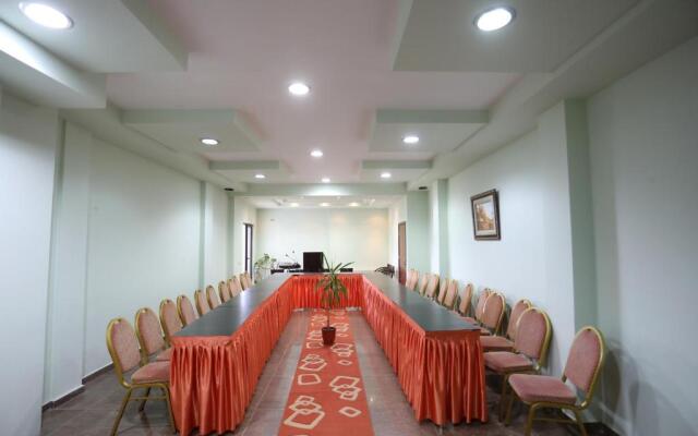 Hotel 1 Maji