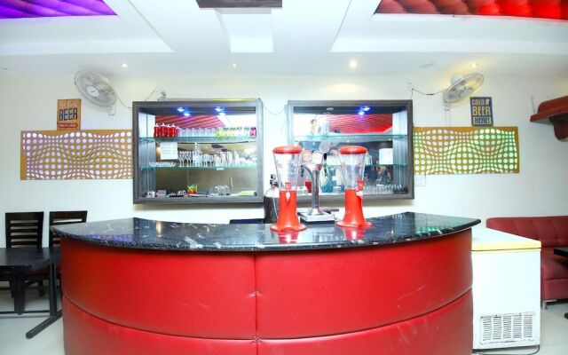 Oyo 43846 Hotel R2d