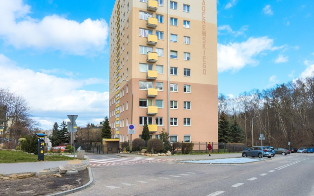 Apartment Polanka Redlowska By Renters