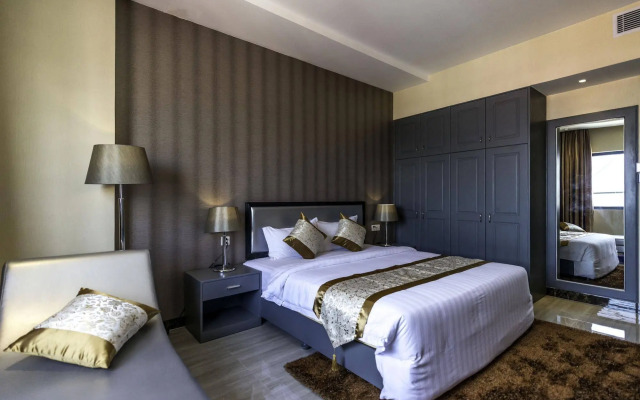 The Litz Hotel & Suites