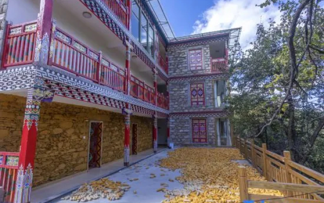 Am Courtyard