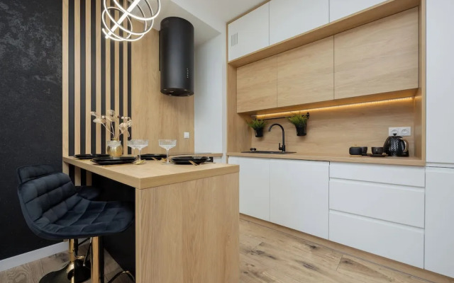 Apartment With Parking by Renters