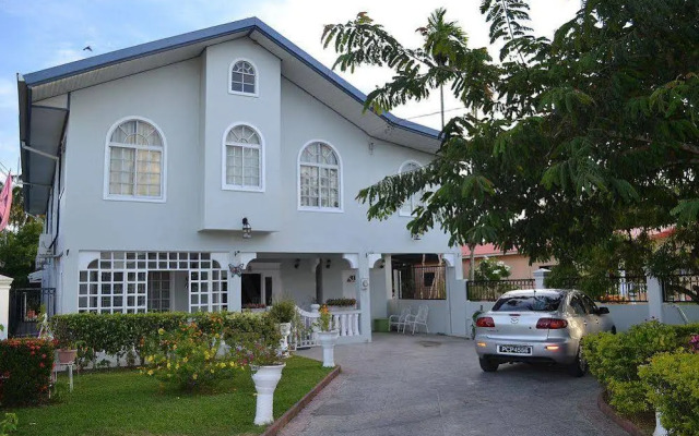 Airport Inn