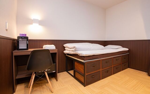 Grandouce Senzokuike - Hostel, Caters to Men