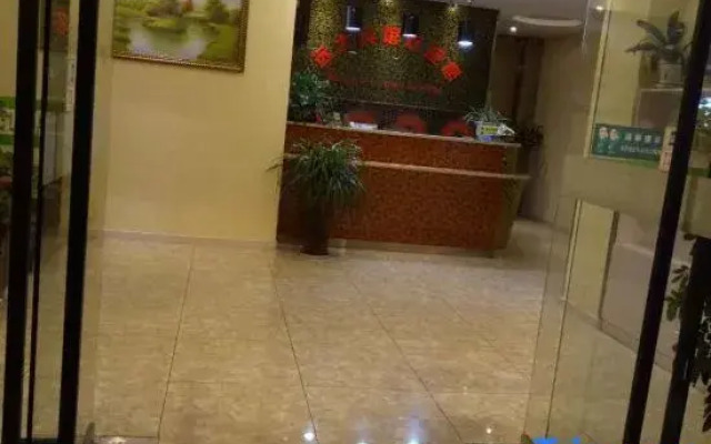 Kunshan Rongding Hotel (Yushan Square Subway Station Branch)