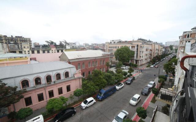 makvalas apartment in batumi centre