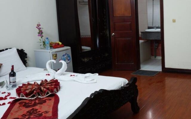 Hanoi Golden Moon Guesthouse