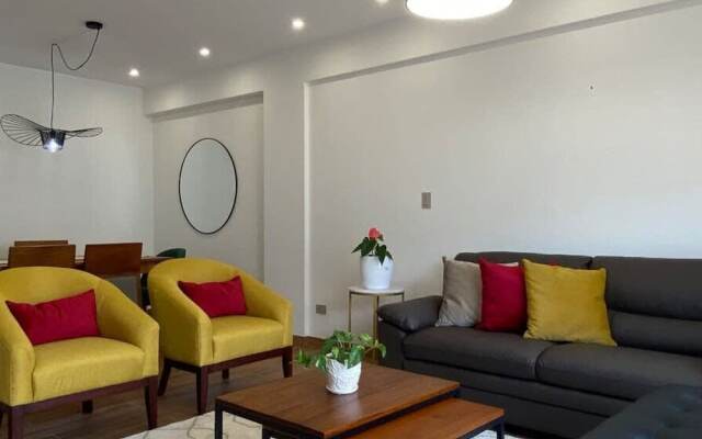 Beautiful 3BR With Balcony in Miraflores