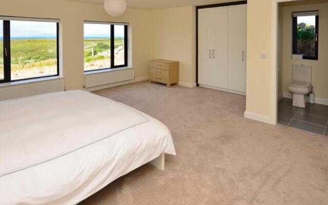 Property 260 Moyard