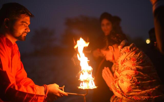 Amatra By the Ganges